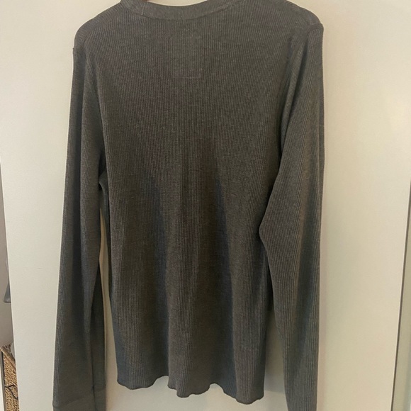 Mens Hollister XL grey waffle long sleeve - Picture 2 of 3